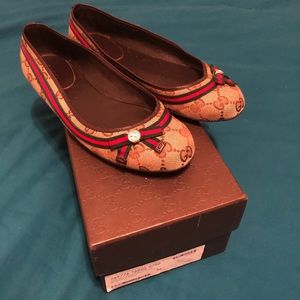 Gucci flats